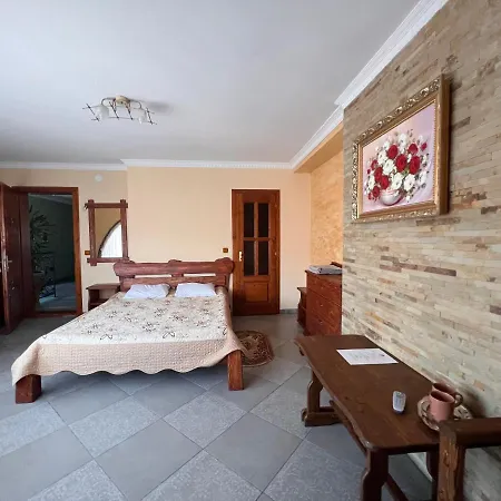 Polyanskiy Zamok * Polyana (Transcarpathia)