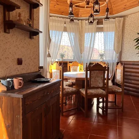 Country house Polyanskiy Zamok Polyana (Transcarpathia)