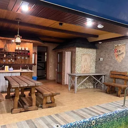 Polyanskiy Zamok פוליאנה