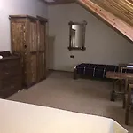Country house Polyanskiy Zamok Polyana (Transcarpathia)
