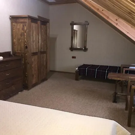 Casa de Campo Polyanskiy Zamok Polyana (Transcarpathia)